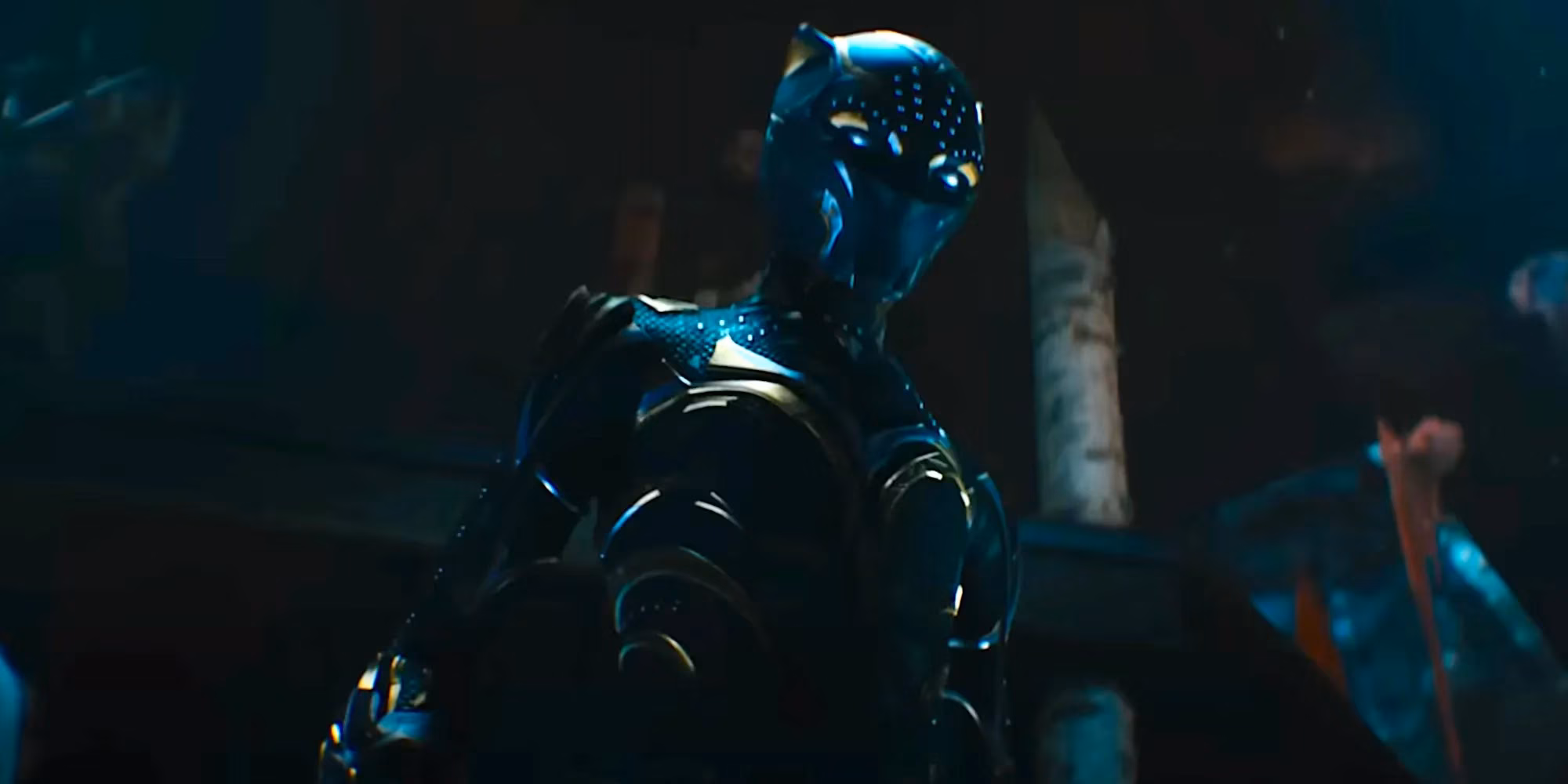 walking-past-her-father-and-brother-the-hidden-story-of-shuris-black-panther-helmet-image-1